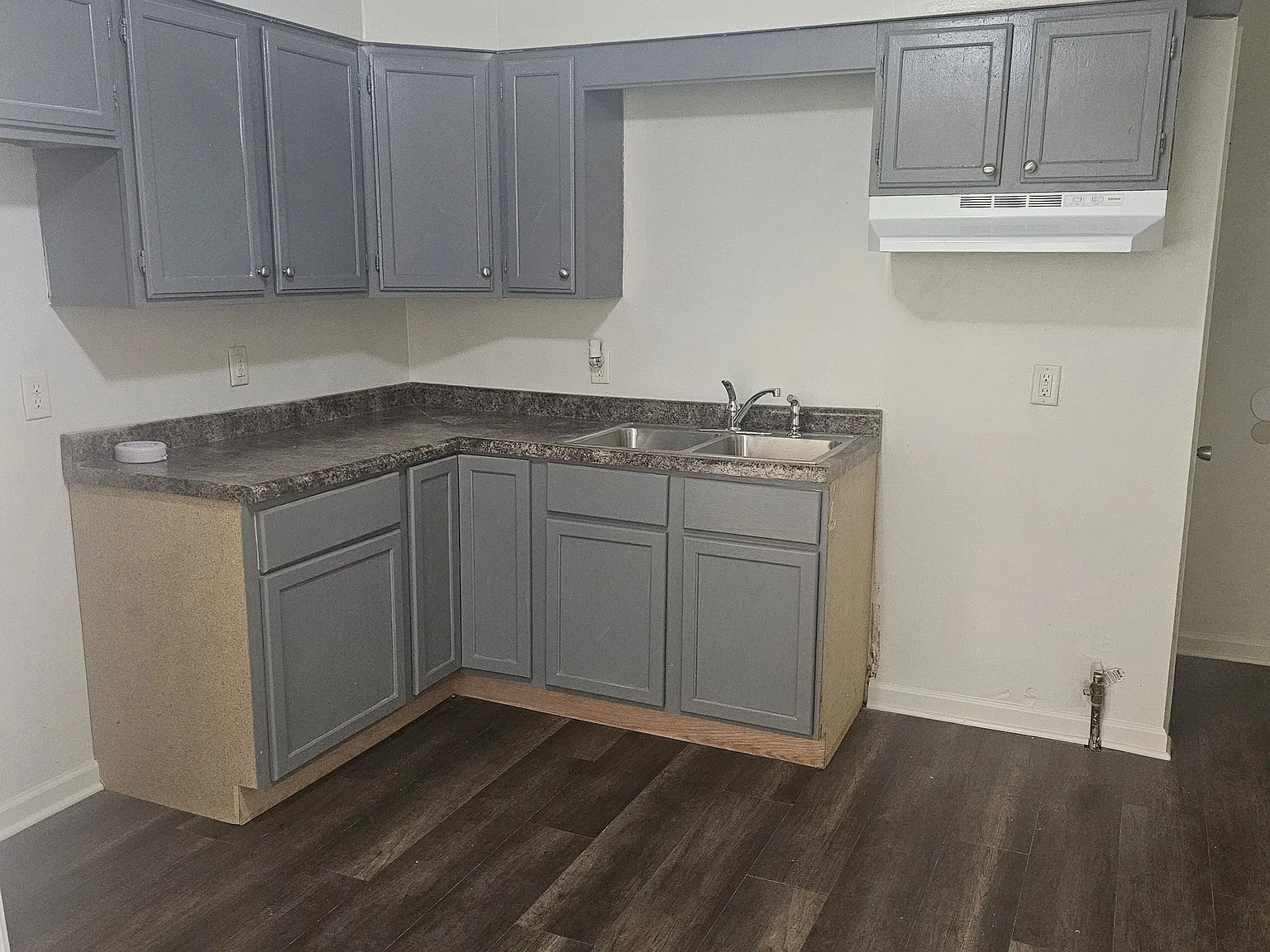 4 bed, 1165 sqft, $1,400 — Photo 2