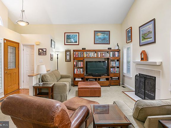 5th image of 6018 Good Lion Ct