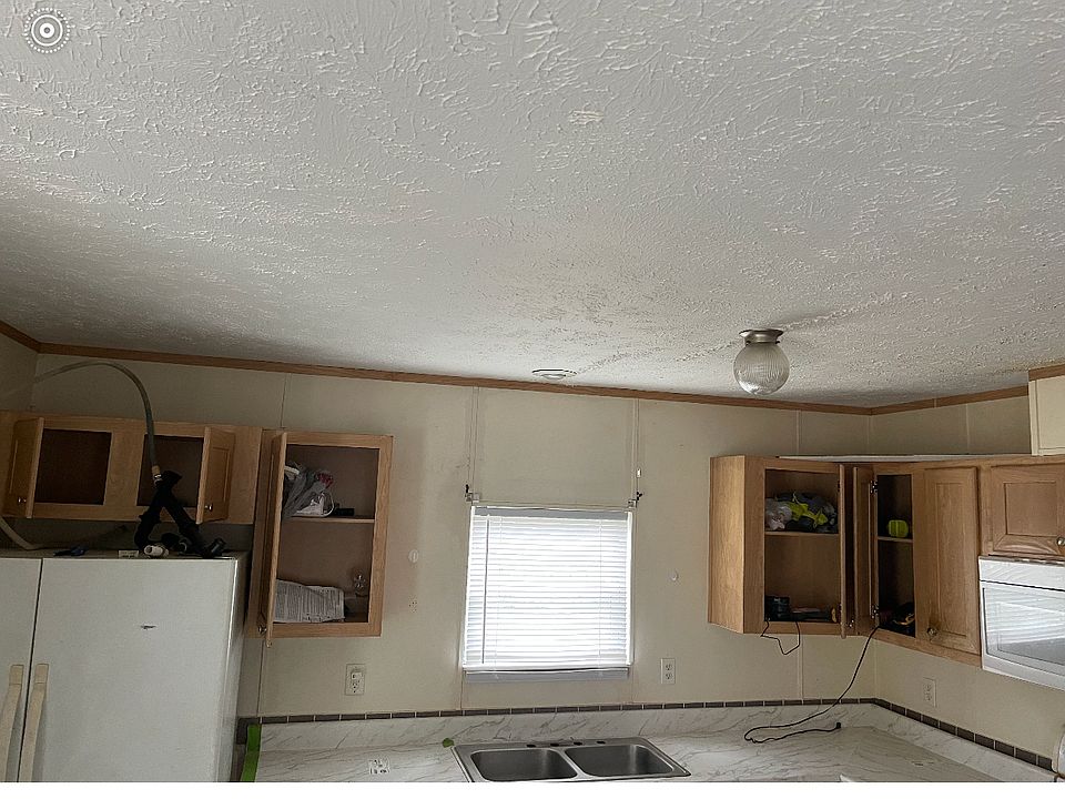 1st image of 10 Conard Dr