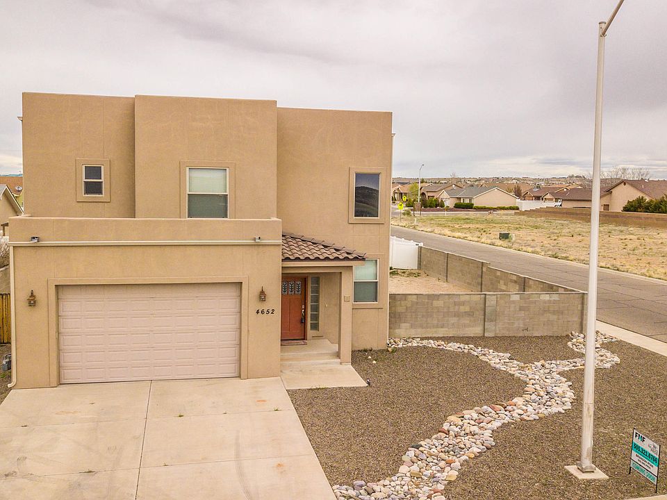 1st image of 4652 Barcelona Cir