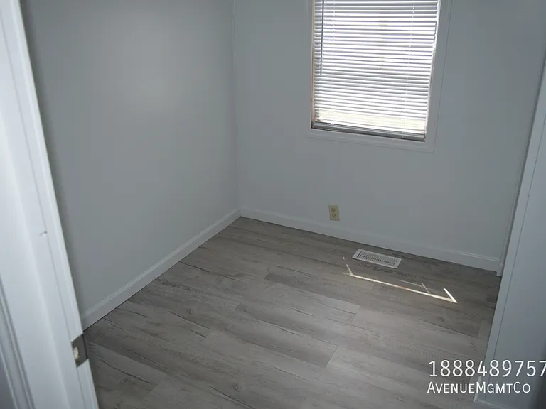 715 23rd St NW #7 — Photo 8