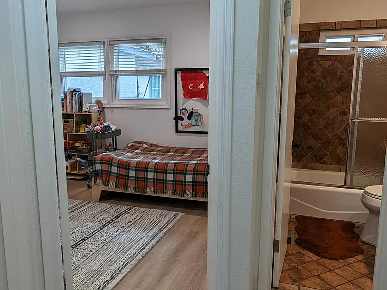 3876 Almond Ave — Photo 9