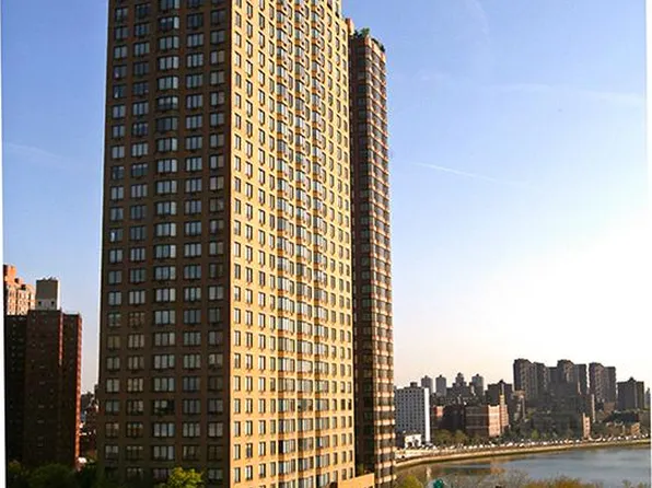 1755 York Avenue image 7 of 8