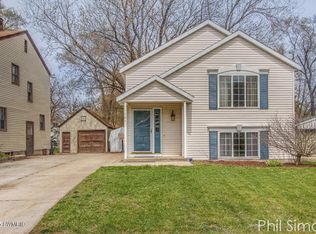 107 Wilbur St SE, Wyoming, MI