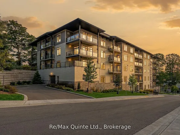 17 Cleave Ave #305, Prince Edward County, ON K0K 2T0