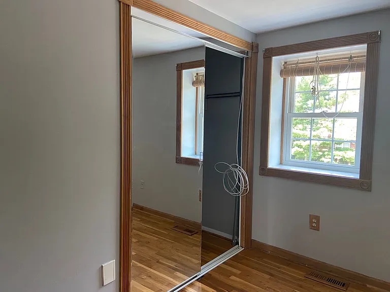 640 Kingston Rd — Photo 9