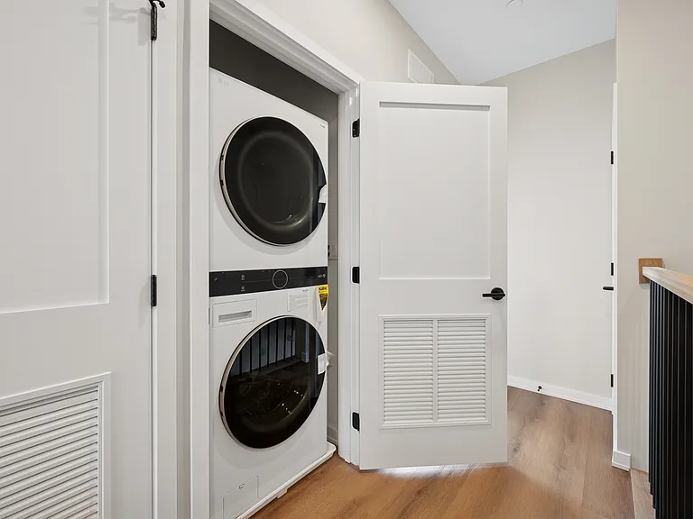 Beloit Townhomes — Photo 29