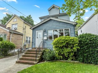 72 Putnam Ave, Valley Stream, NY 11580