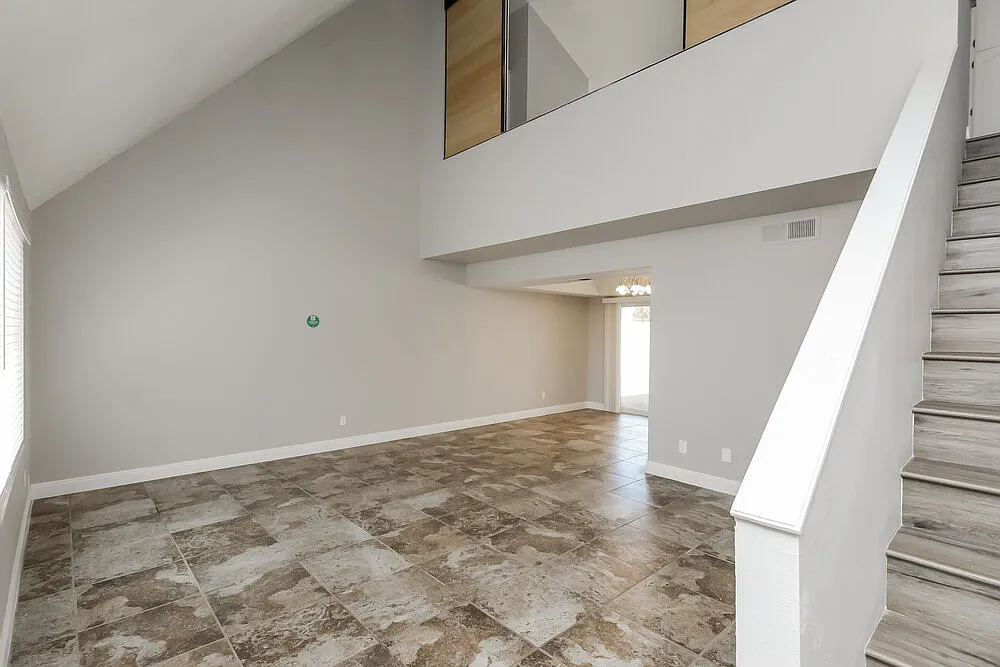 3 bed, 2.5 bath, 1718 sqft, $2,655 — Photo 4