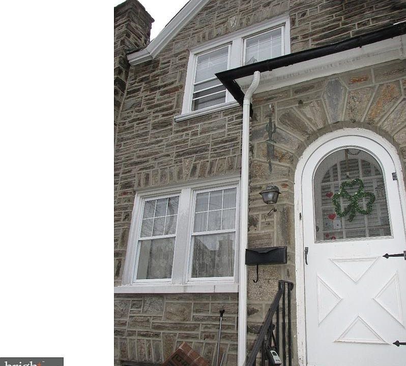 2nd image of 1445 Alcott St