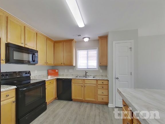5th image of 5806 Shining Oak Ln
