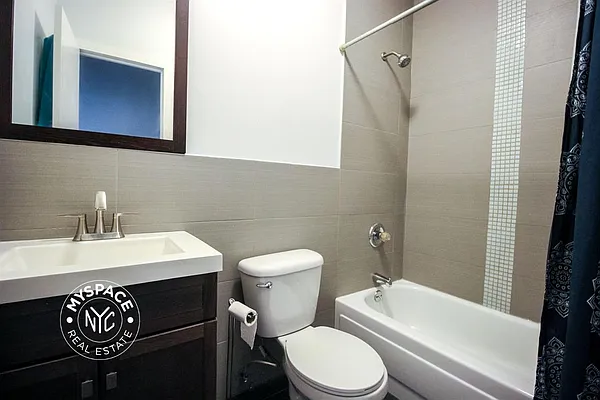 Rented by MySpaceNYC | media 7