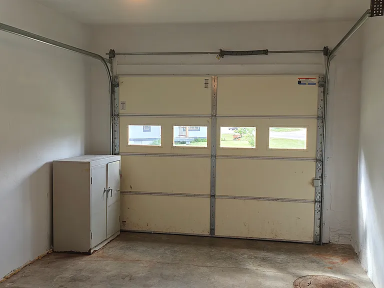 4607 Aicholtz Rd — Photo 16