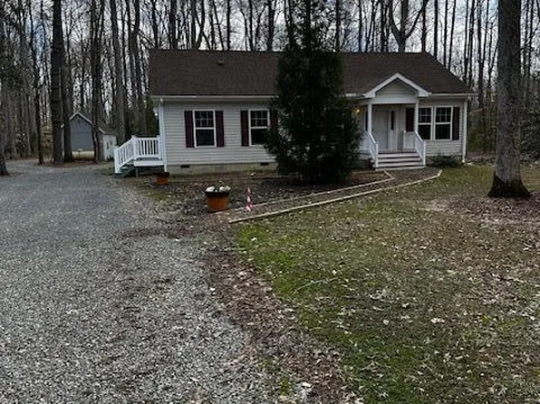 287 Holly Haven Rd, Weems, VA 22576