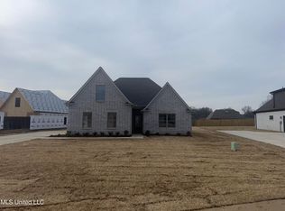 6523 Carmel Pointe, Walls, MS 38680
