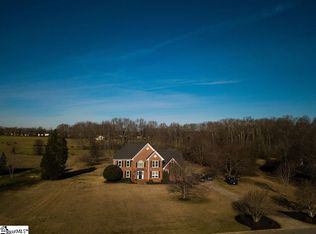 111 Knoll Creek Dr, Simpsonville, SC 29680