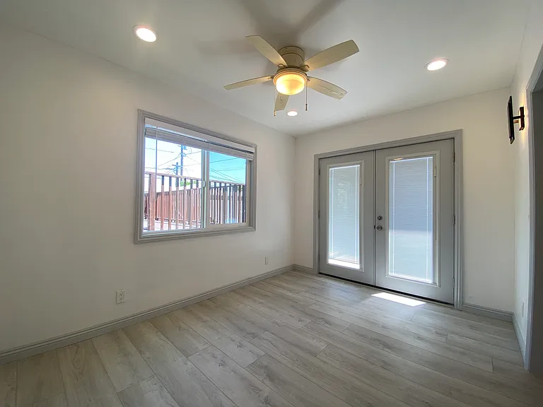 1712 N Lincoln St — Photo 6