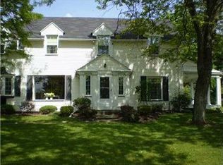 4196 Edinburg Rd, New Castle, PA 16102