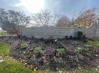 6790 Fieldstone Dr, Burr Ridge, IL 60527