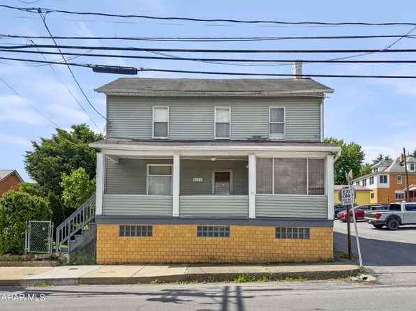 1015 Roberts St, Nanty Glo, PA 15943