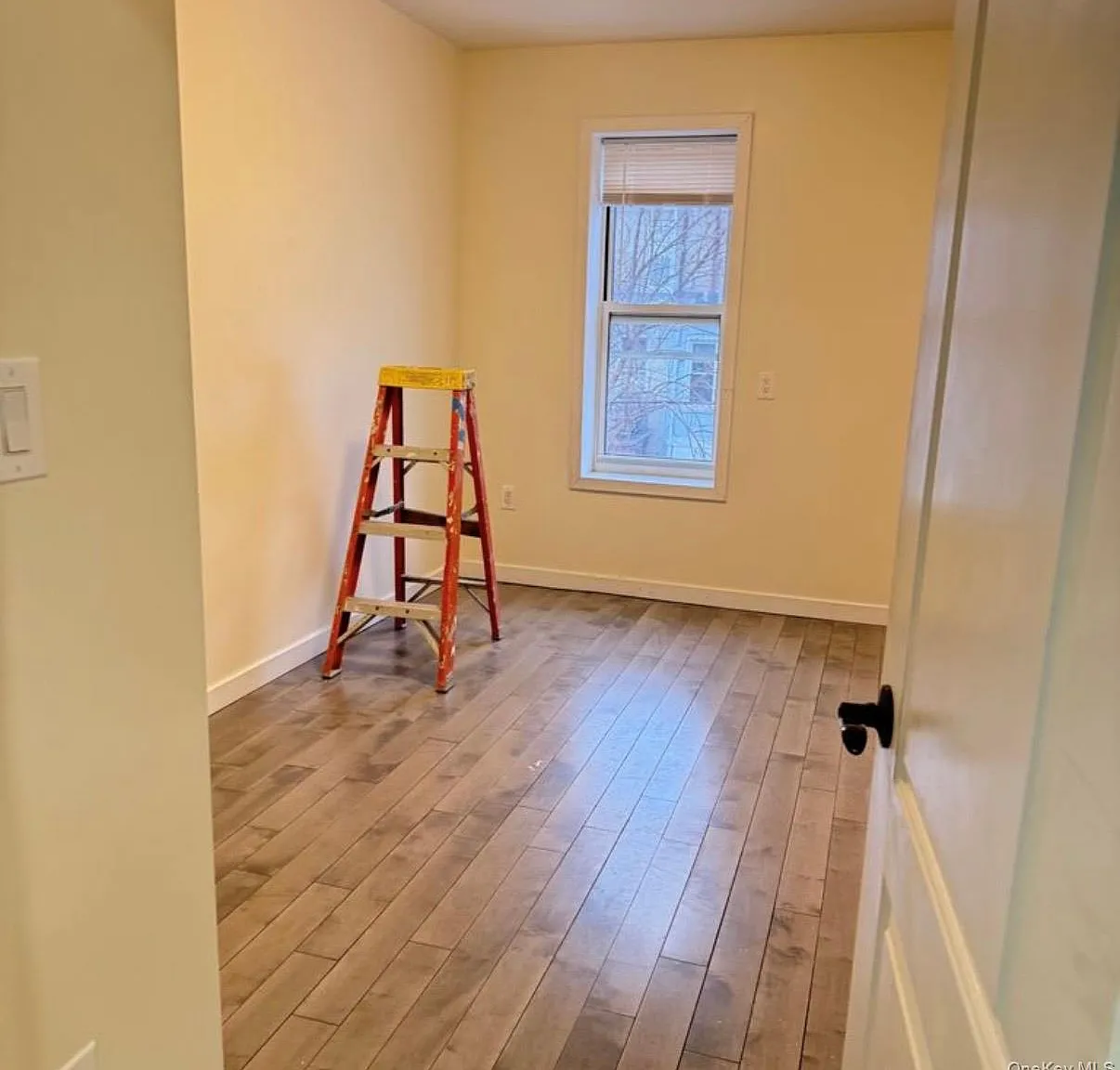 3 bed, 2.0 bath, 1200 sqft, $2,900 — Photo 4