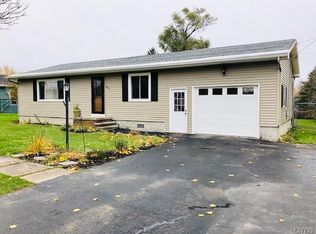 403 W Washington St, Sackets harbor, NY 13685
