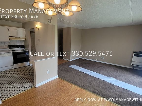 3rd image of 723 E Waterloo Rd APT D