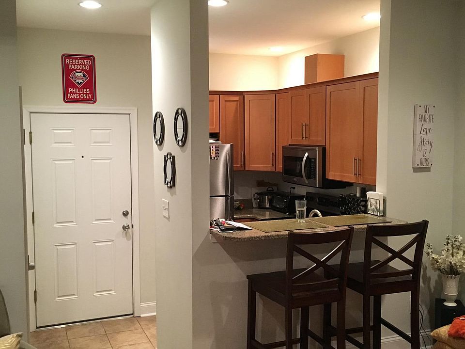 eating counter / breakfast bar
