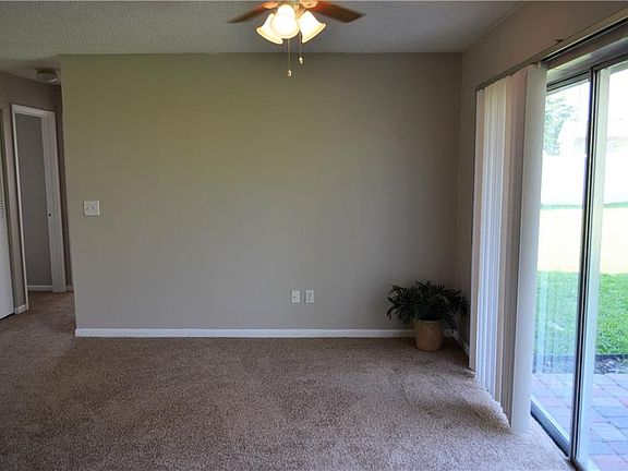 4th image of 2461 Greenwood St