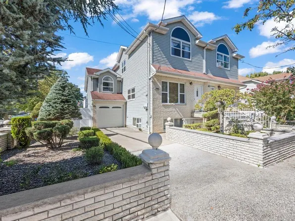 24 Hart Pl, Staten Island, NY 10307