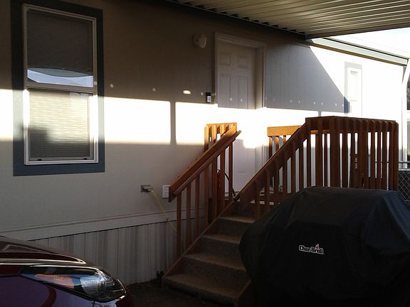 3rd image of 2412 Kingfisher Ln