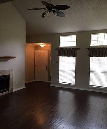 3rd image of 3717 Apple Vista Cir