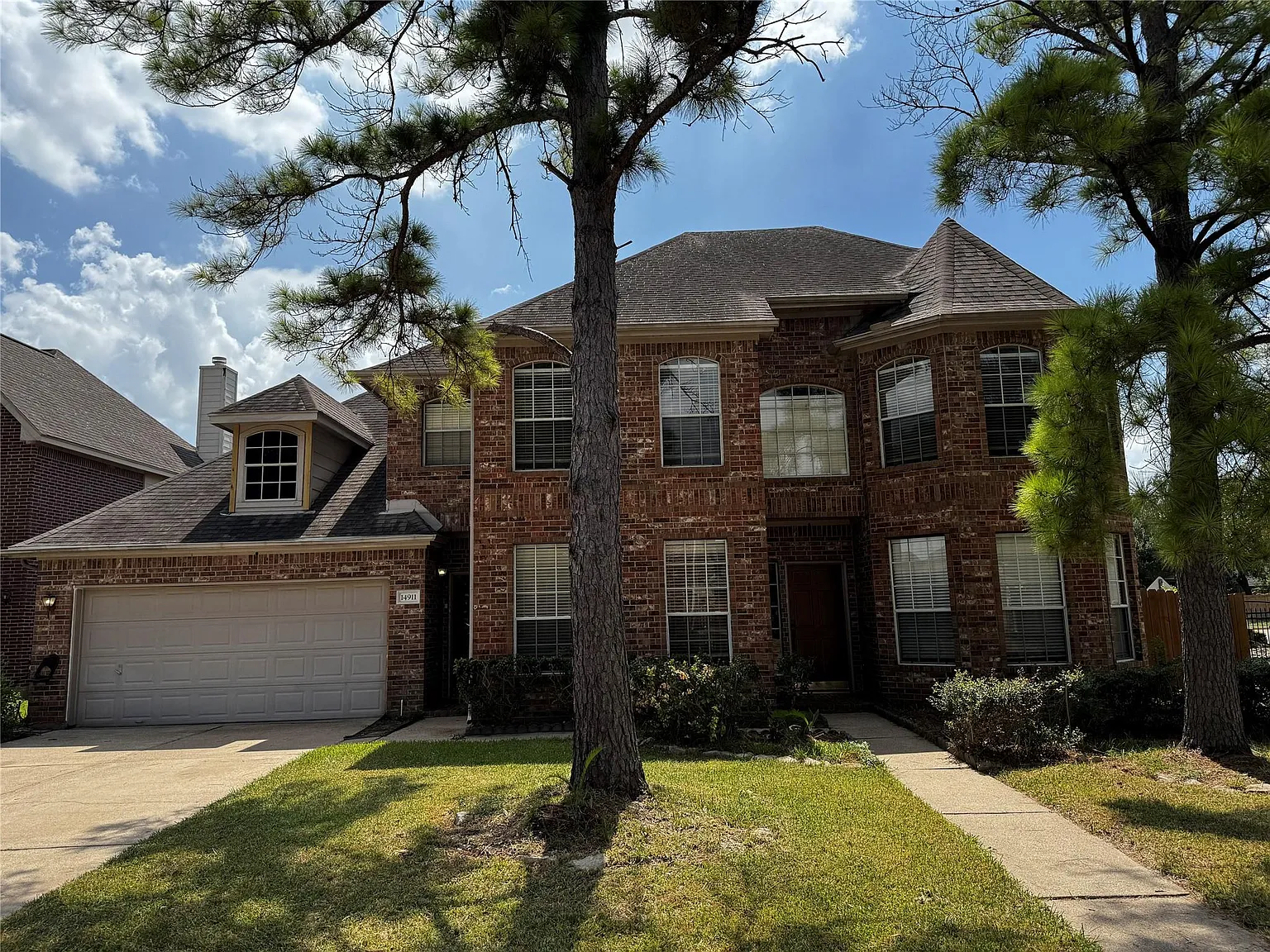 4 bed, 3.5 bath, 3424 sqft, $2,700 — Photo 2