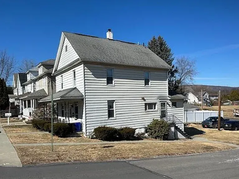 1502 W Locust St — Photo 14