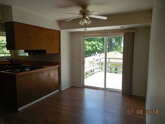 3rd image of 3414 Bavarian Ct