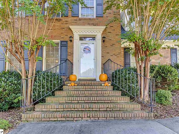 2nd image of 1 Natahala Ct