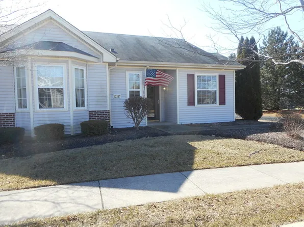 12297 Quail Ridge Dr, Huntley, IL 60142