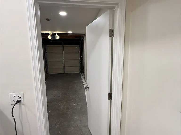 13612 Carfax Ave — Photo 14