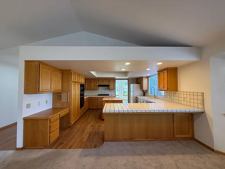 1470 Mercer Ct — Photo 17