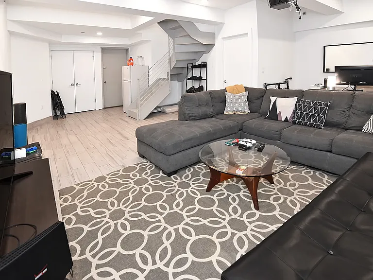 85 Attorney St #1B — Photo 3