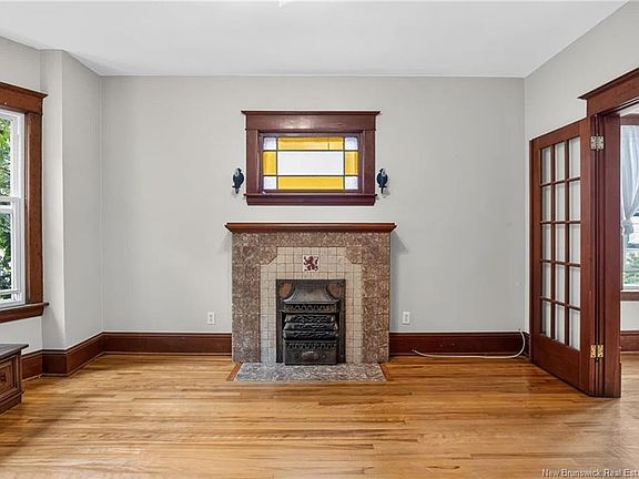 5th image of 332 Prince St #330