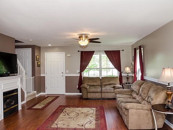 4th image of 13154 Dover Ct #29