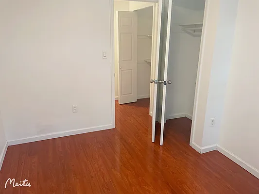 Rented by Century 21 New Golden Age Realty | media 2