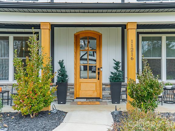 4th image of 11216 Wooded Saddle Rd