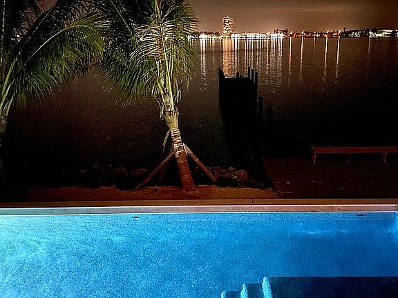 4th image of 1456 John Ringling Pkwy
