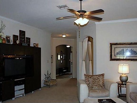 4th image of 5808 Tawakoni Dr