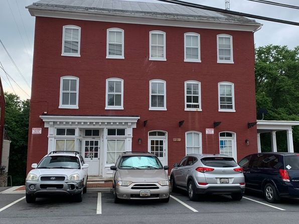 2 N Main St #2S