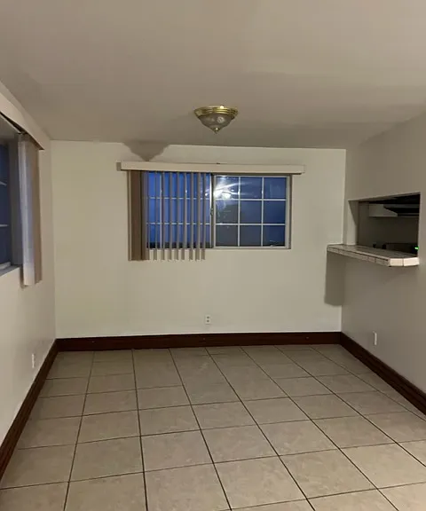 2434 Riverside Pl — Photo 3