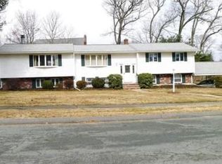 7 Symphony Rd, Peabody, MA 01960