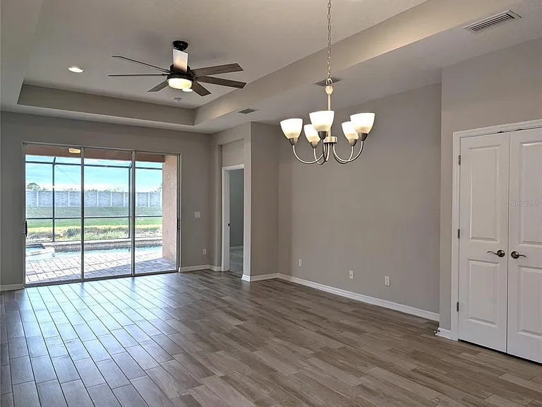 8545 Cache Dr — Photo 3